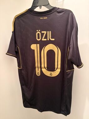 Official Club Real Madrid Ozil